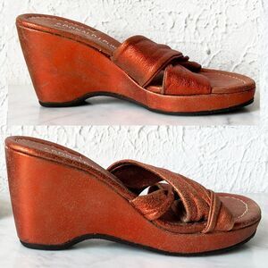 Donald J Pliner Vivi Metallic Orange Leather Slip On Wedge Sandal - Women's 5.5M